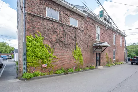 30 Water St, Ellsworth, ME 04605