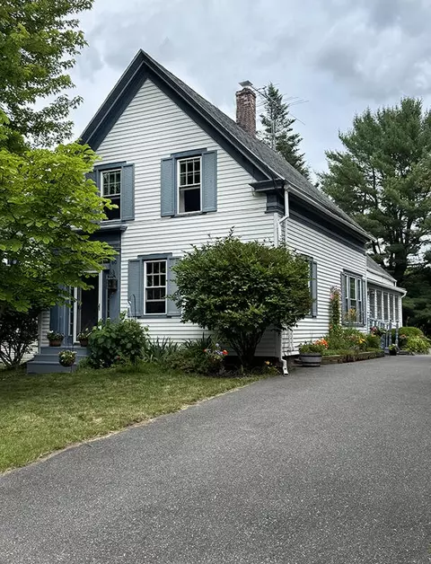 60 Elm St, Gardiner, ME 04345