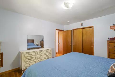 Bedroom - 417 Main St, Readfield, ME 04355 photo 4 of 4