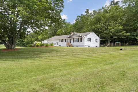 Exterior - 417 Main St, Readfield, ME 04355 photo 2 of 14