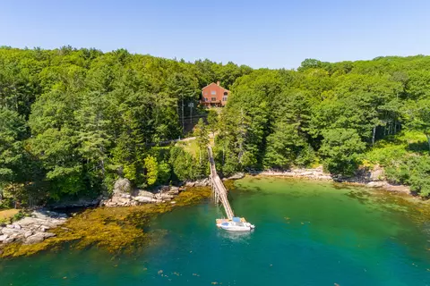 35 Kings Cove Rd, South Bristol, ME 04568