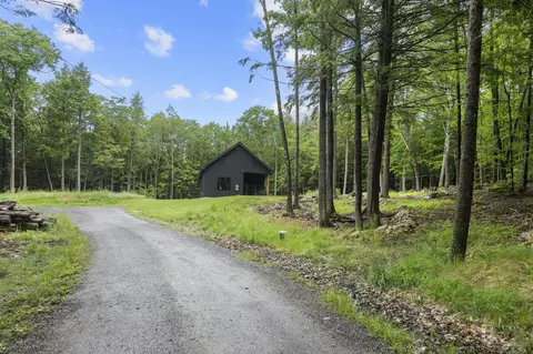 13 Shore Rd, Fayette, ME 04349