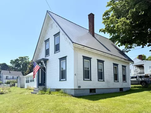 2 4 Dana St, Eastport, ME 04631