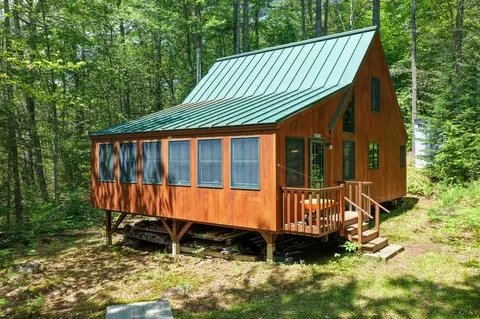 4 Clarke Street, Canaan, ME 04924
