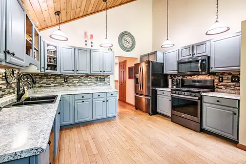 Kitchen - 10 Bear Point Rd, Harrison, ME 04040 photo 1 of 4