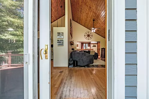 Entry Way - 10 Bear Point Rd, Harrison, ME 04040 photo 1 of 13