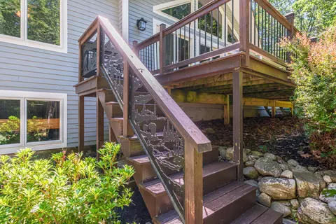 Exterior - 10 Bear Point Rd, Harrison, ME 04040 photo 4 of 28