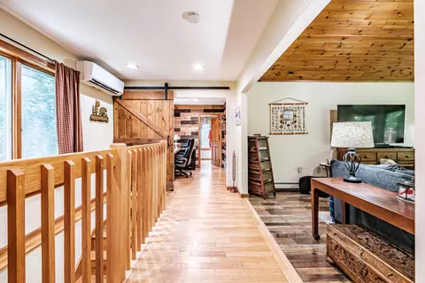 Entry Way - 10 Bear Point Rd, Harrison, ME 04040 photo 5 of 13