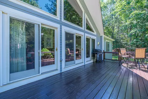 Exterior - 10 Bear Point Rd, Harrison, ME 04040 photo 9 of 28