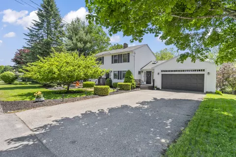 13 Locust Ln, South Berwick, ME 03908