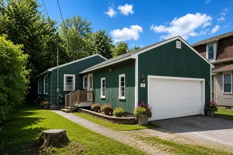 15 Wadleigh St, Parsonsfield, ME 04047