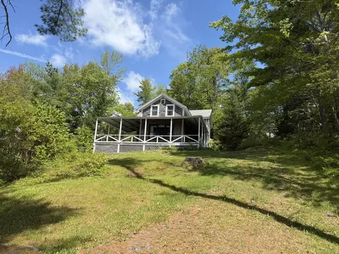 4 Roberts Cir, Boothbay Harbor, ME 04538