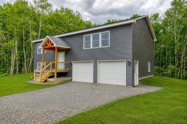 121 Pleasant View Ridge Rd, China, ME 04358