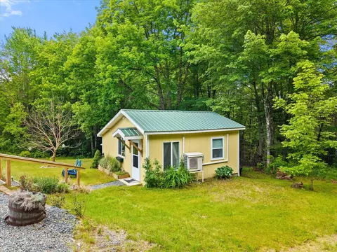 19 Perry Ln, Amherst, ME 04605