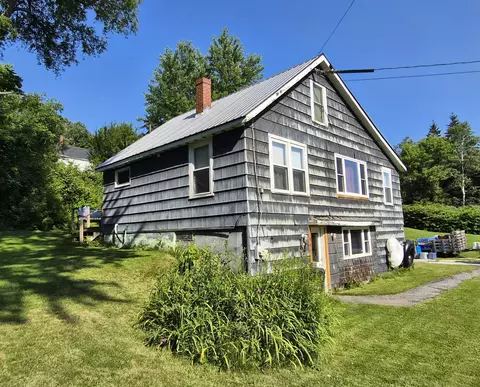 Exterior - 945 Main St, Jay, ME 04239 photo 2 of 12