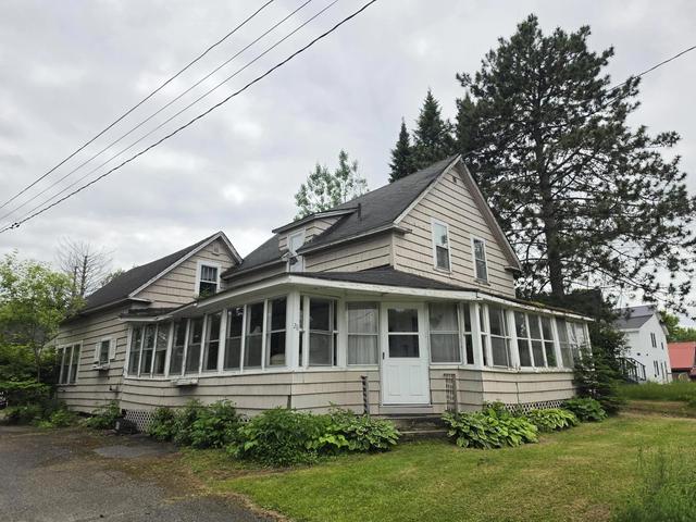 28 Roberts St, Caribou, ME 04736