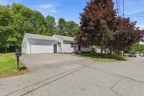 12 Saint Patrick Ave, Lewiston, ME 04240