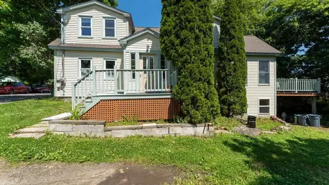 4 Back Hill St, Bowdoinham, ME 04008
