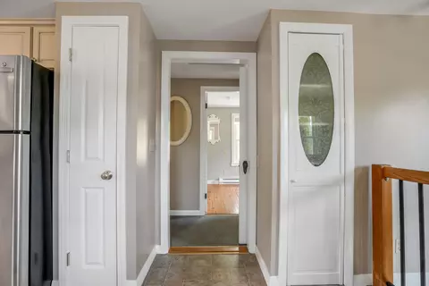 Entry Way - 35 Kings Ln, Ogunquit, ME 03907 photo 3 of 3