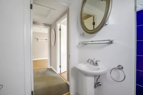 Bath - 35 Kings Ln, Ogunquit, ME 03907 photo 5 of 7