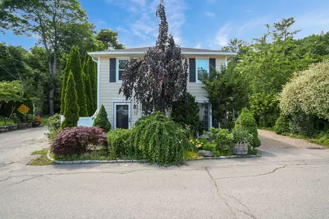 Exterior - 35 Kings Ln, Ogunquit, ME 03907 photo 3 of 7
