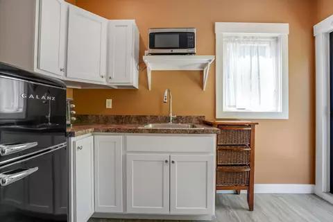Kitchen - 35 Kings Ln, Ogunquit, ME 03907 photo 4 of 4