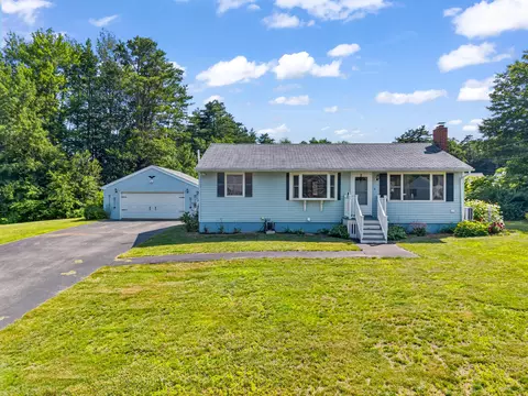 9 Poplar Dr, Brunswick, ME 04011