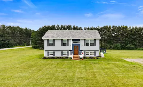 6 Silas Warren Dr, Hermon, ME 04401