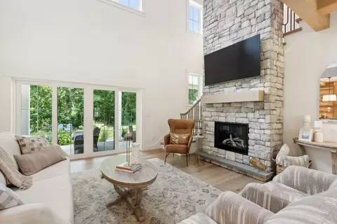 Living - 353 Pool St, Biddeford, ME 04005 photo 2 of 4