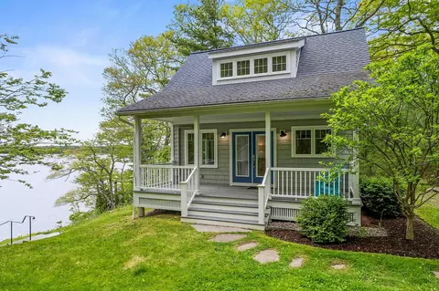 91 Bay Shore Rd, Westport Island, ME 04578