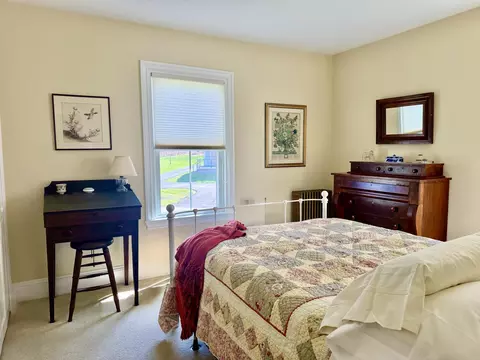 Bedroom - 6 Leos Ln, Vinalhaven, ME 04863 photo 3 of 4