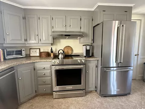 Kitchen - 6 Leos Ln, Vinalhaven, ME 04863 photo 1 of 3