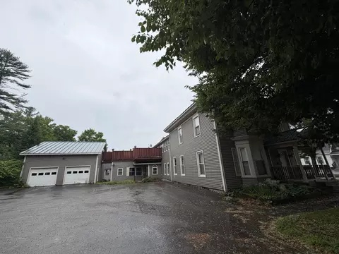 49 Court St, Houlton, ME 04730