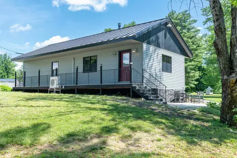 333 Smithfield Rd #3, Belgrade, ME 04917