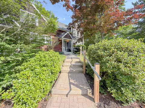 401 Brighton Ave #7, Portland, ME 04102