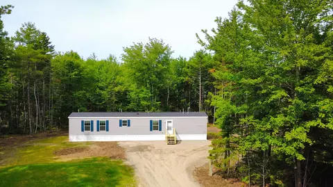 40 Blanket Ln, Stockton Springs, ME 04981