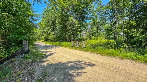 179 S Effingham Rd, Newfield, ME 04095