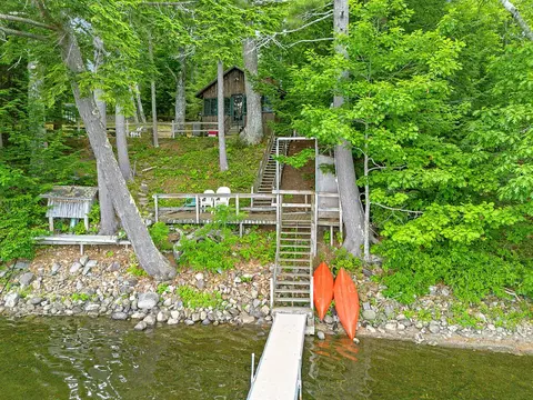 80 Park Ln, Vassalboro, ME 04989