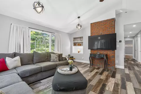 Living - 18 Lisa Ln, Naples, ME 04055 photo 2 of 2
