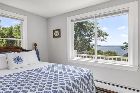 Bedroom - 4 Ledge Rd, Cumberland, ME 04110 photo 6 of 10
