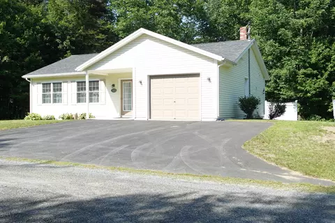 106 Harris Ln, Farmington, ME 04938