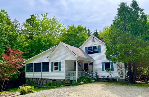 15 Salem Towne Rd, Southwest Harbor, ME 04679