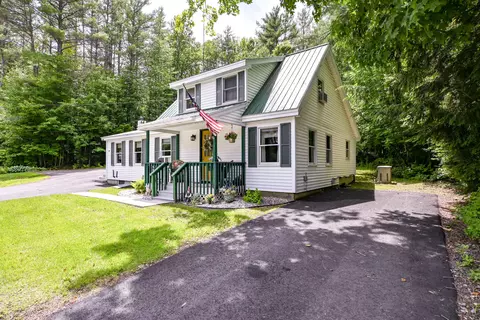 852 Pequawket Trl, Baldwin, ME 04091