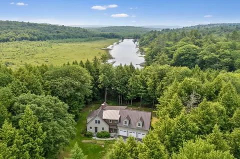 60 Marble Point Rd, Mount Vernon, ME 04352