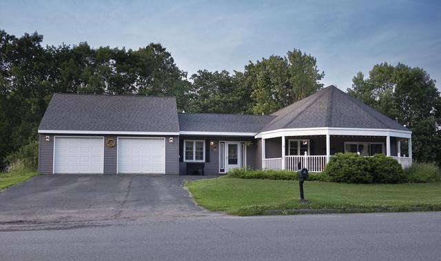 14 Court St, Winslow, ME 04901