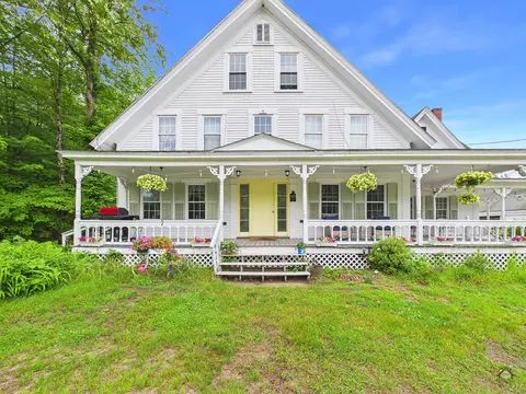 767 River Rd, Mexico, ME 04257