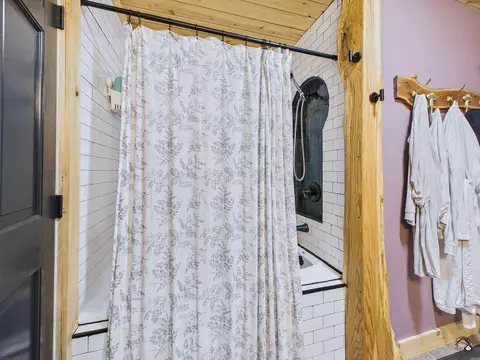 Bath - 173 Tibbetts Rd, Exeter, ME 04435 photo 3 of 4
