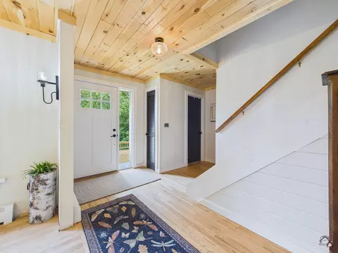 Entry Way - 173 Tibbetts Rd, Exeter, ME 04435 photo 3 of 6