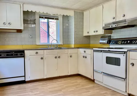 Kitchen - 18 Valley Rd, Bath, ME 04530 photo 1 of 4