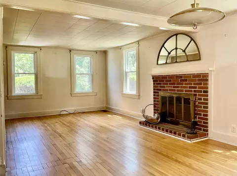 Living - 18 Valley Rd, Bath, ME 04530 photo 2 of 4